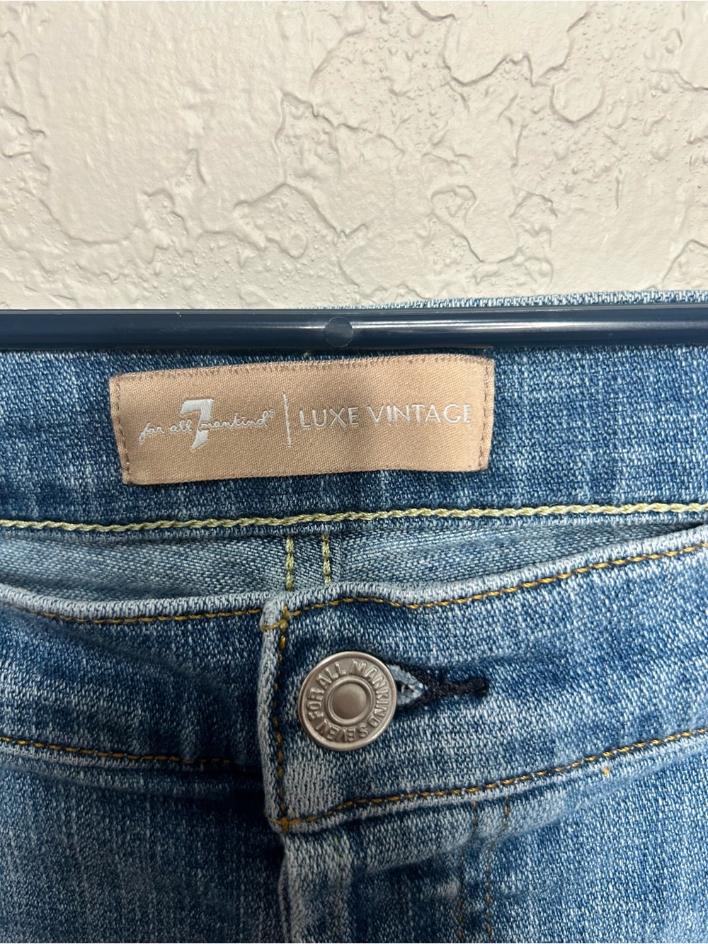 7 For All Mankind Luxe Vintage Light Wash Jeans Size 31 - Picture 3 of 9